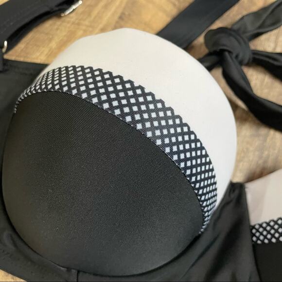 Sunsets High Waisted Bikini Bottoms w/Molded Cup Bikini Top - Picture 10 of 13